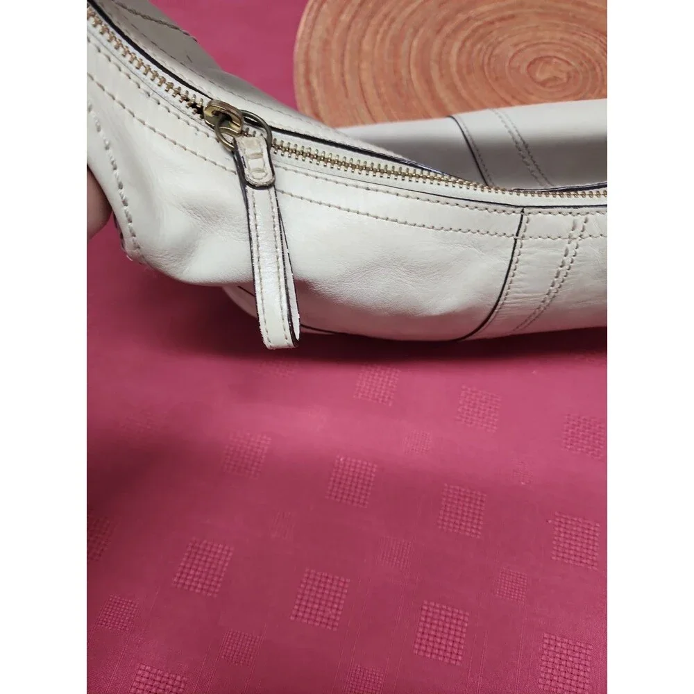 Vintage Y2K  Coach Soho Dylan Leather Hobo Bag 10042  In Bone Original Hang Tag